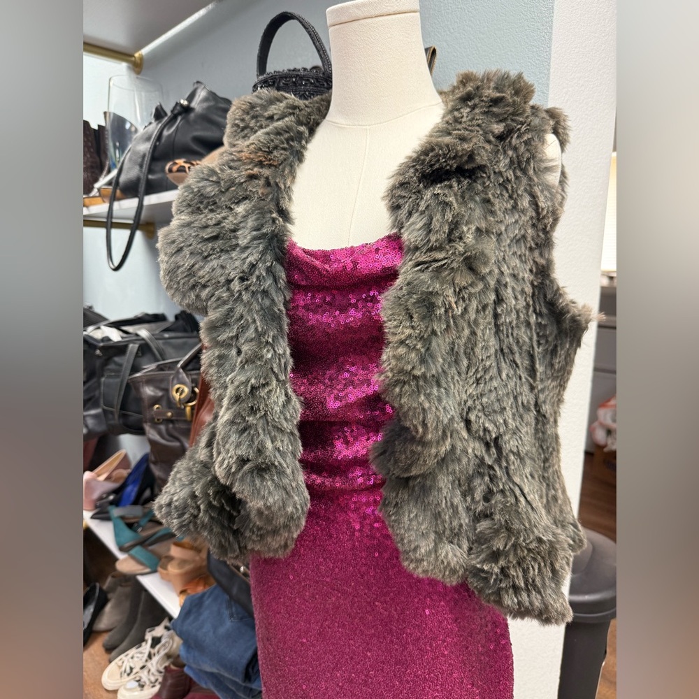 Vintage SAKS FIFTH AVENUE rabbit fur vest.S/M